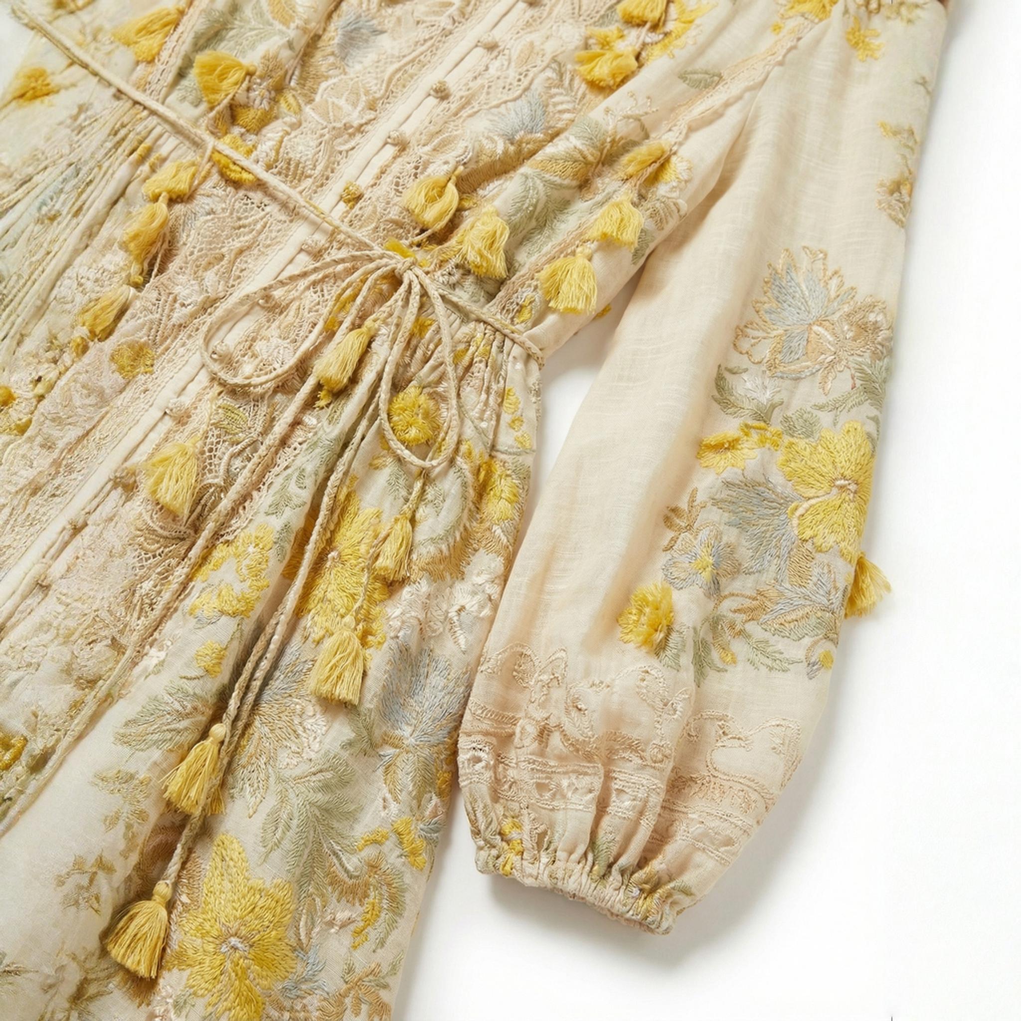 Vestido Maxi Floral con Borlas