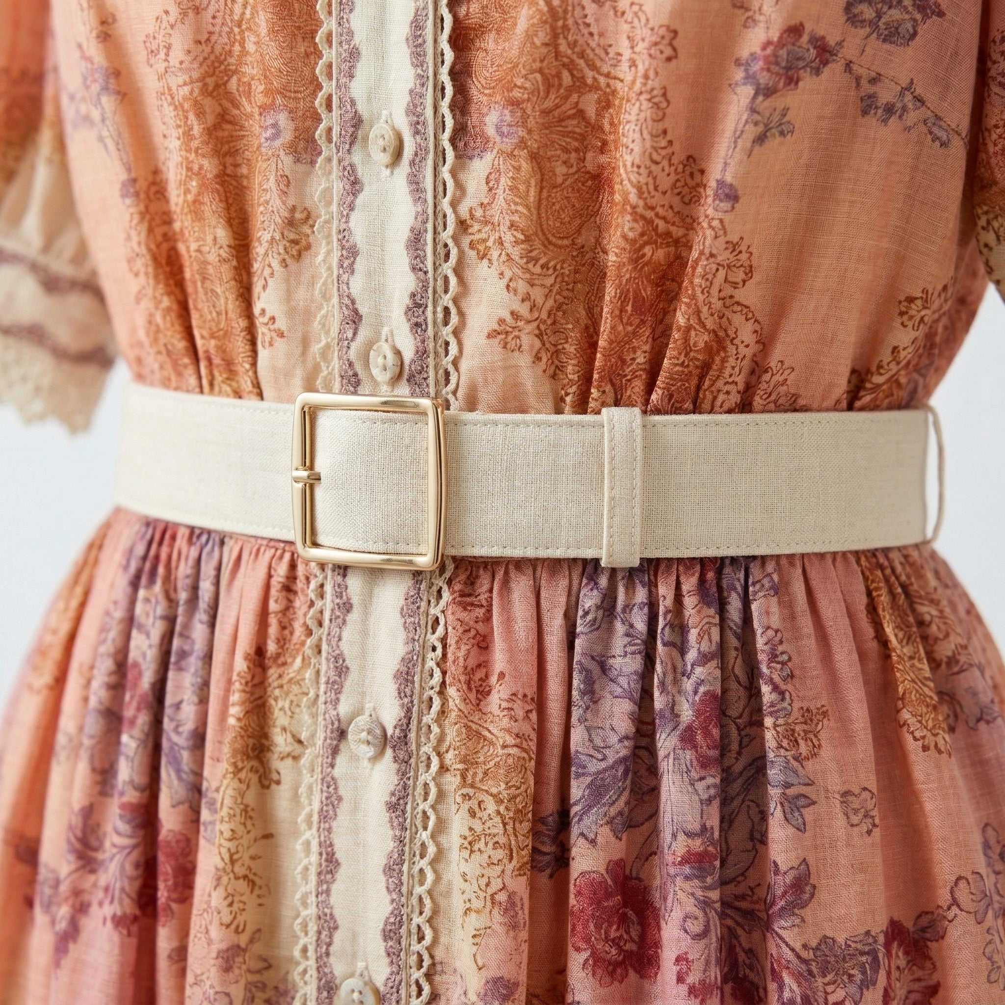 9588 Vestido con Estampado Barroco y Cuello Picado Cinturón Blanco Look Boho Chic | Rosa · Azul
