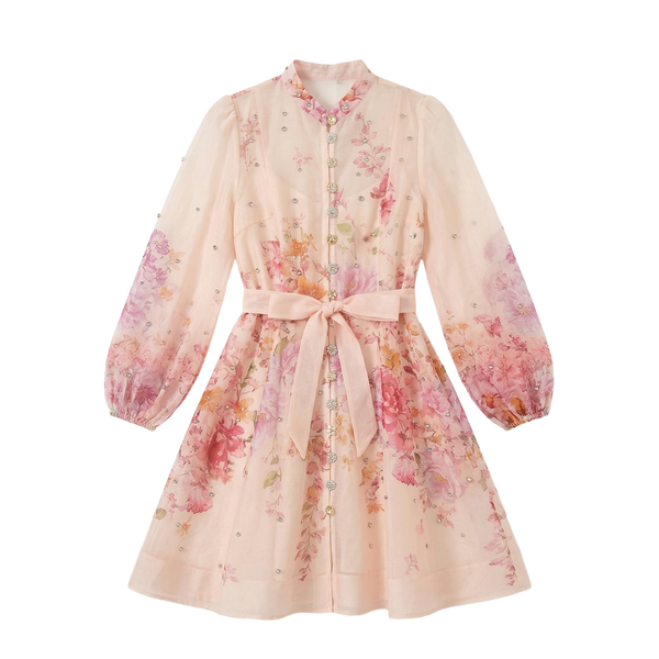 2968 Vestido Rosa Pálido con Pedrería y Flores Impresas – Elegancia Dulce y Femenina