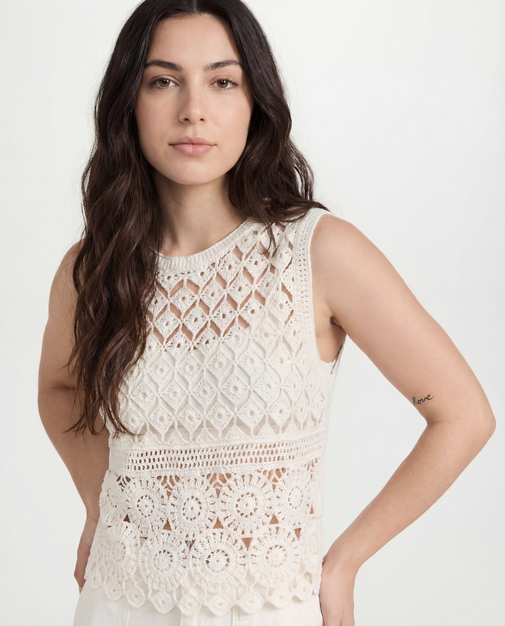 Top Crochet Geométrico Festoneado Blanco - nn.studio Style 0003