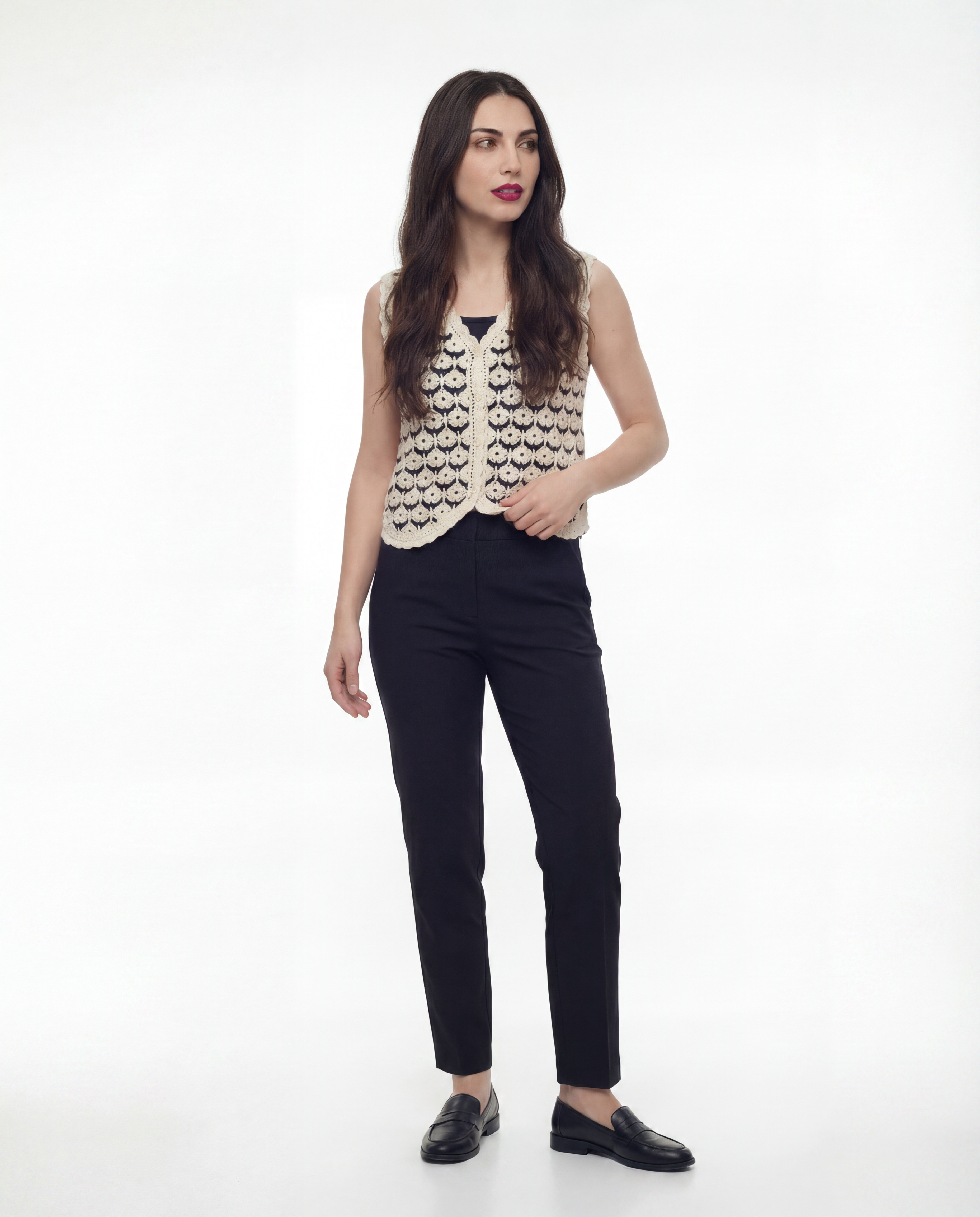 Chaleco Crochet Floral Escote V Negro - nn.studio Style 0004