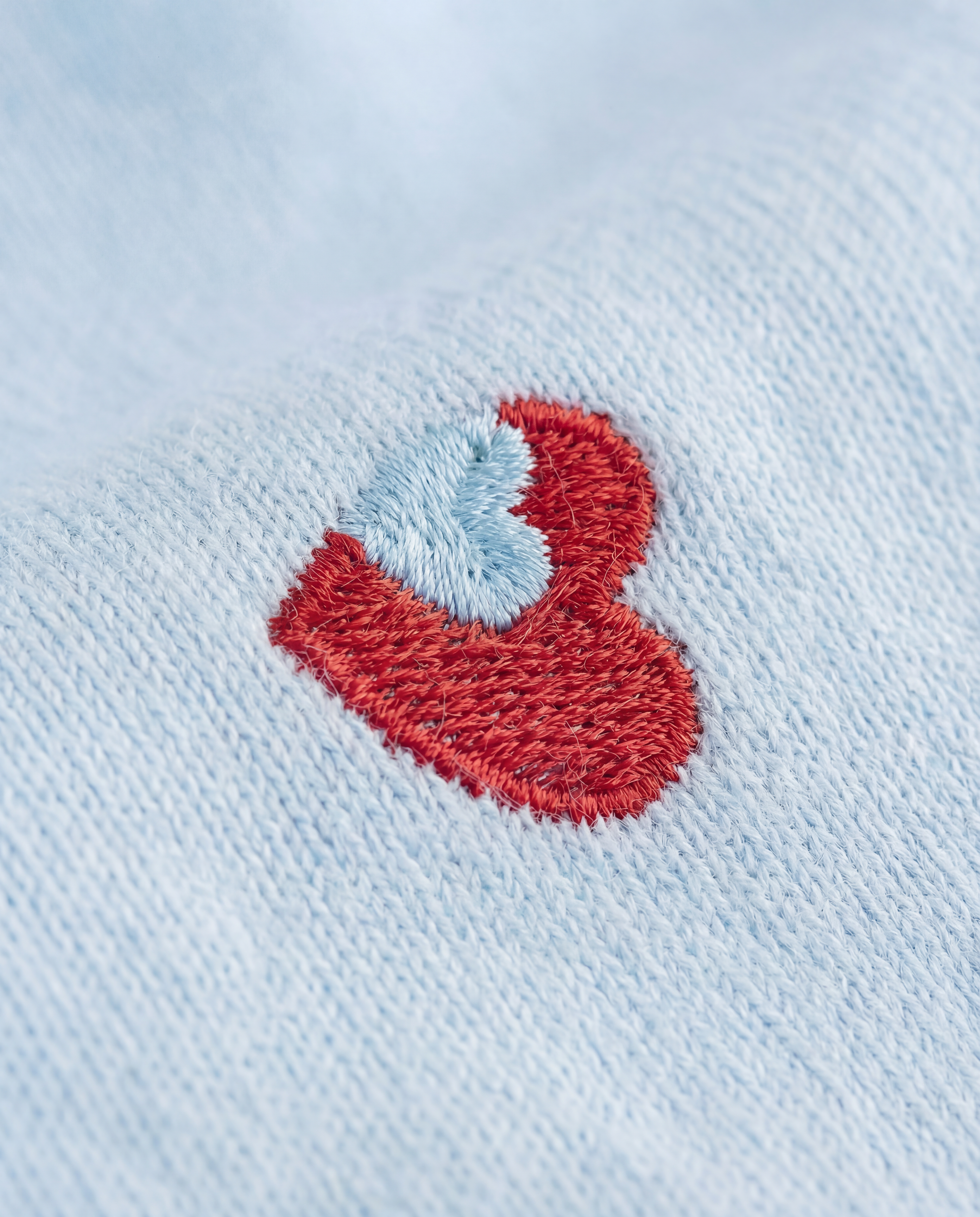 Sweater Knit Corazones Bordados Azul - nn.studio Style E5358