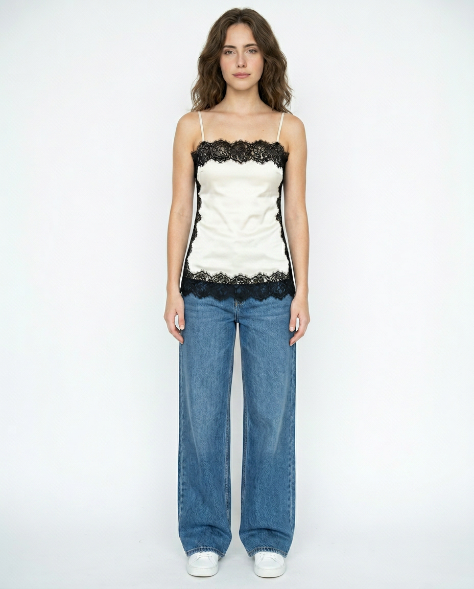 Top Satinado Corto con Encaje Negro Ivory - nn.studio Style K1315