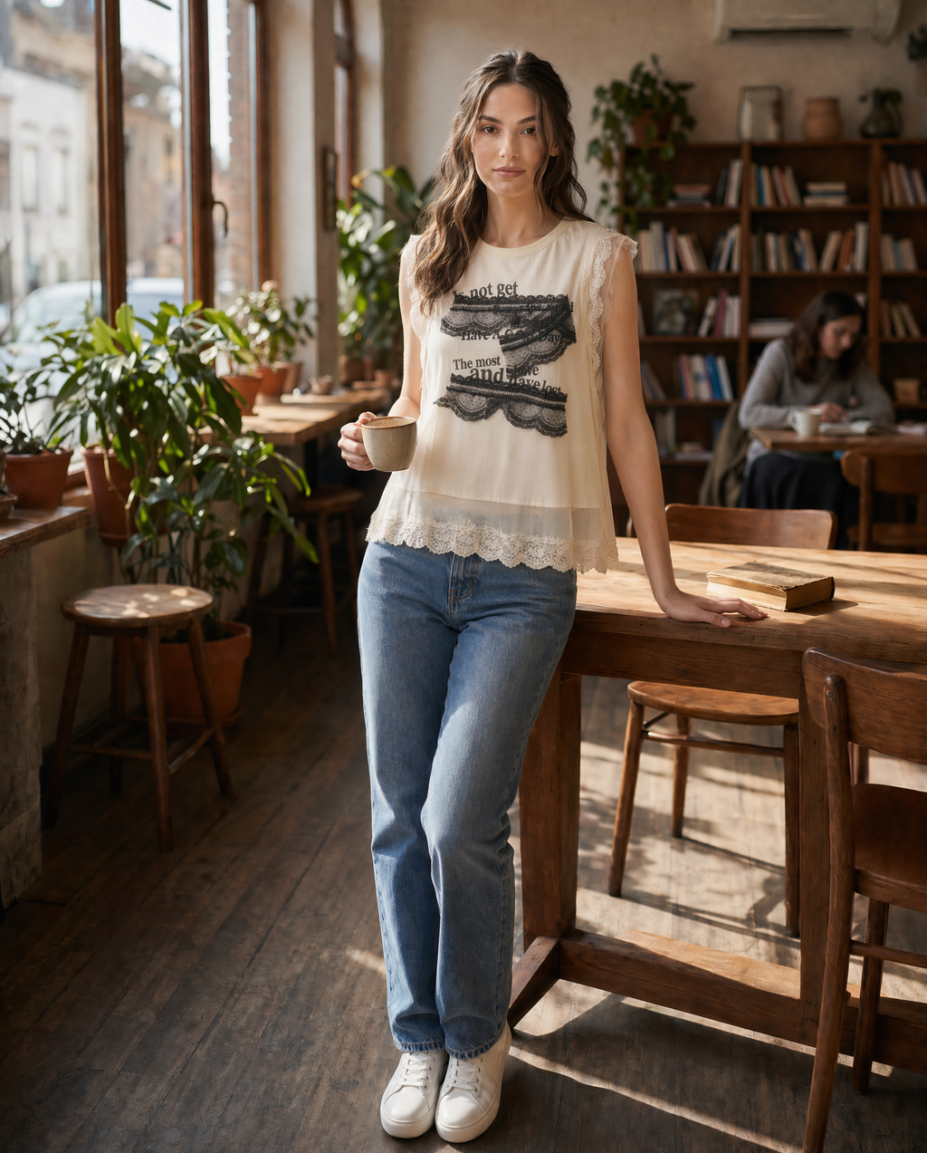 Top Sin Mangas con Encaje y Gasa Beis - nn.studio Style F6767