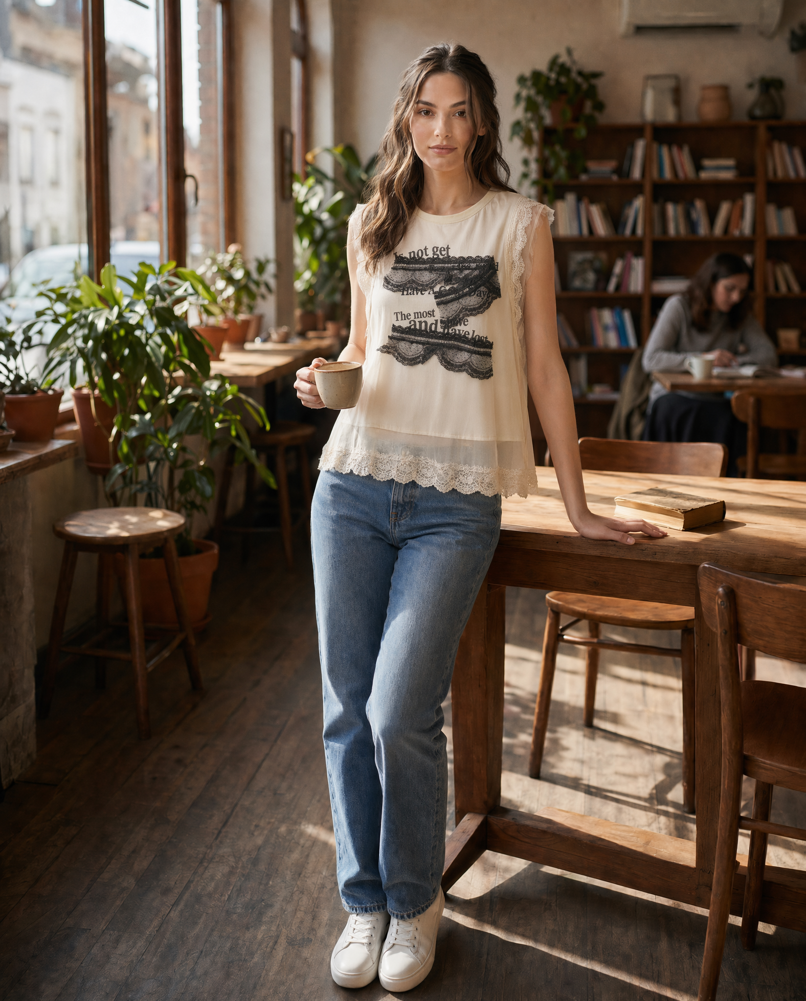 Top Sin Mangas con Encaje y Gasa Beis - nn.studio Style F6767