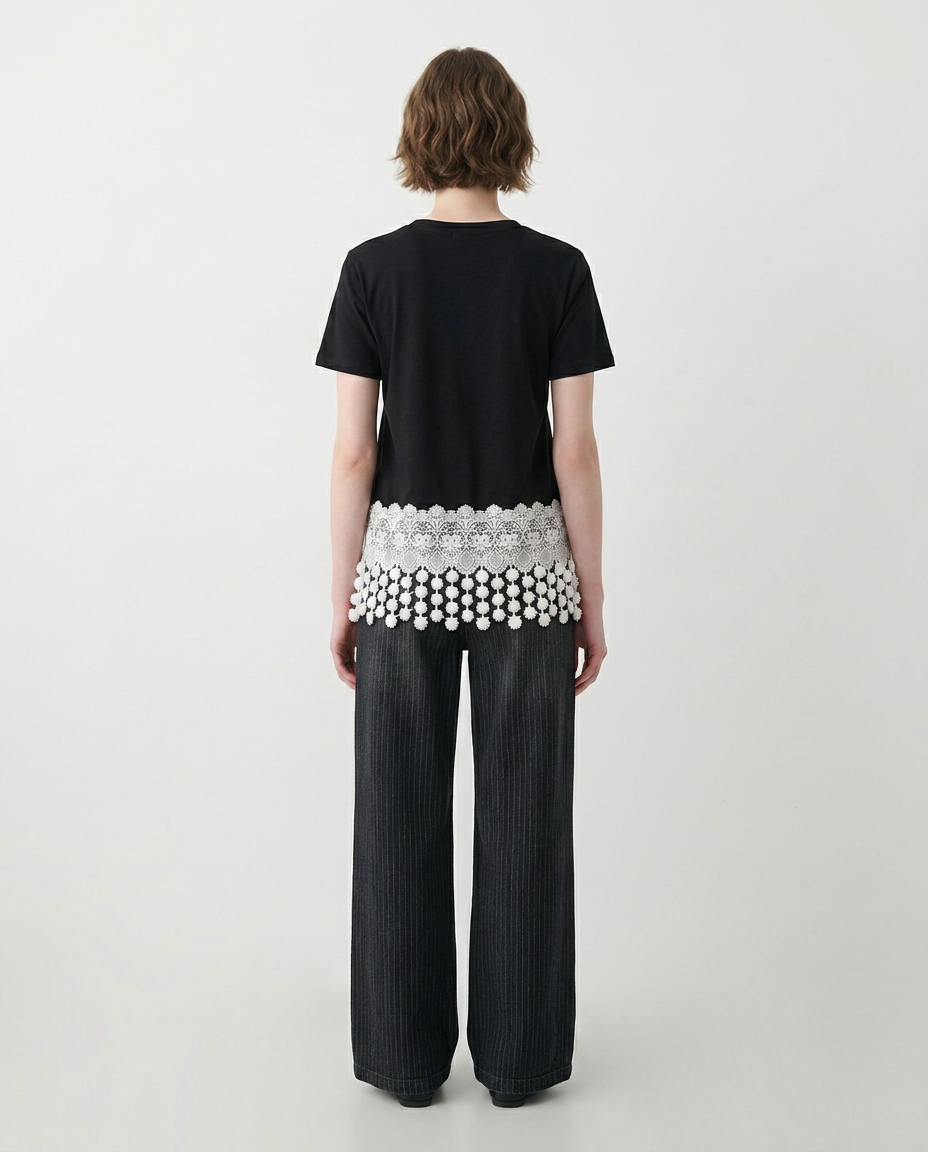 Playera con Bolsillo Bordado y Crochet Negro - nn.studio Style 6793