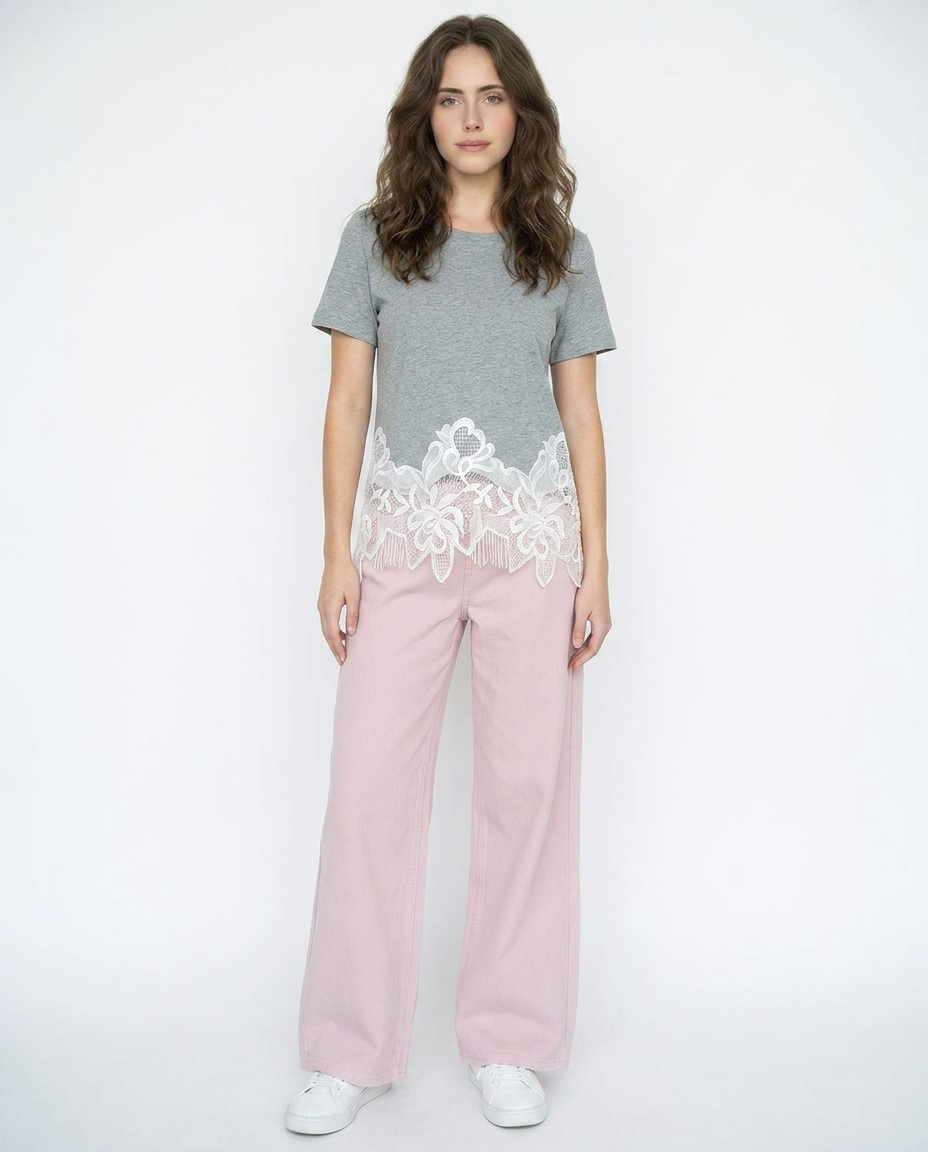 Playera con Detalle Floral en Orilla Gris - nn.studio Style 6794